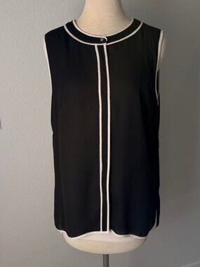Liz Claiborne Career - Womans Medium Sleeveless Blouse